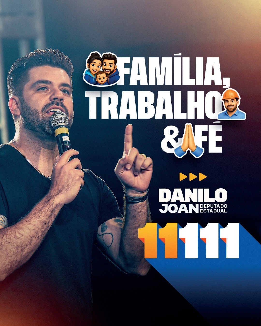Danilo Joan discursando em evento de campanha